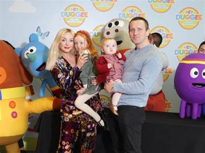 How Old Is Helen George Daughter? Explore Wren Ivy Photos on Instagram