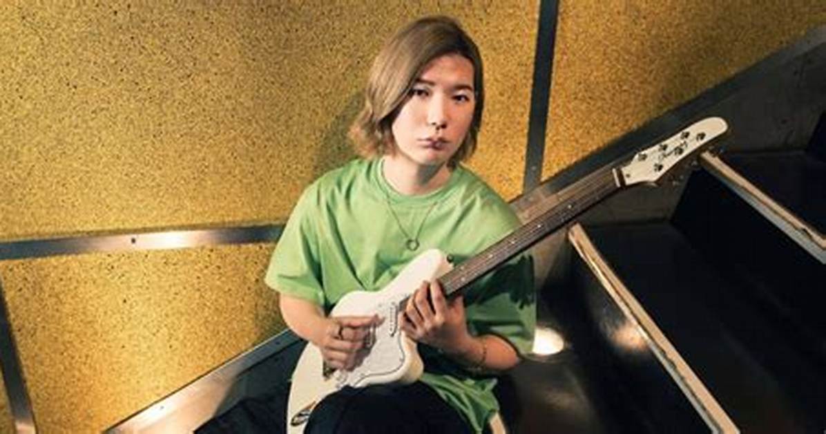 How Old Is Ichika Nito? Everything on Guitarist Wiki and Age
