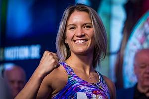 How Old Is Marie Pier Houle? Age Wikipedia – Meet the Boxer on Instagram