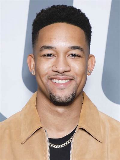 How Old Is Peyton Alex Smith, All American: Homecoming’s Actor?