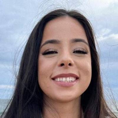 How Old Is Vanessa Smalls? Eric Ochoa Girlfriend Age and Height
