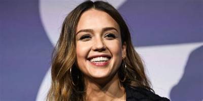 How Old Was Jessica Alba in Her First Movie? How Old Was Jessica Alba in Honey?