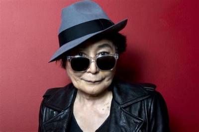 How Old Was Yoko Ono When She Met John Lennon? How Long Were John Lennon and Yoko Ono Together?