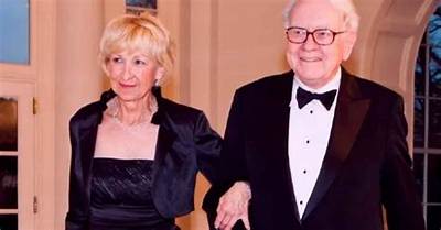 How Rich Is Warren Buffett’s Wife – Astrid Menks? – Biography