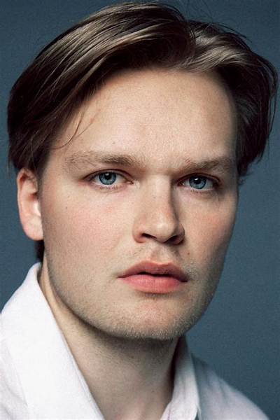 How Tall Is David Stakston? Everything to Now About the Actor