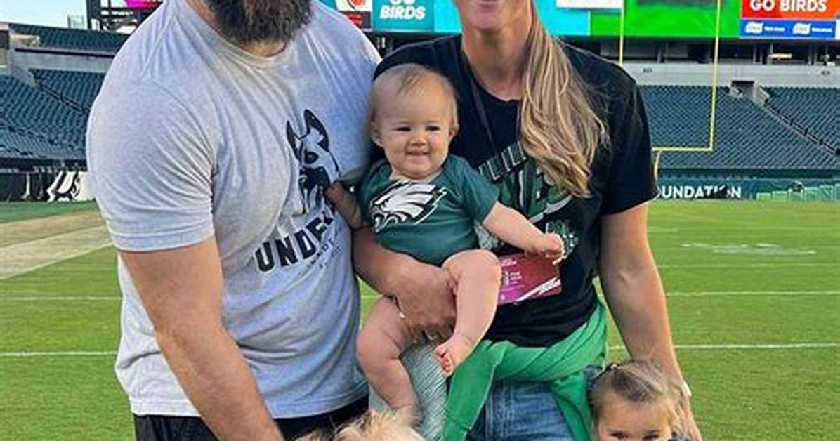How Tall Is Kylie Kelce, Travis Kelce’s Wife | Couple’s Baby & More