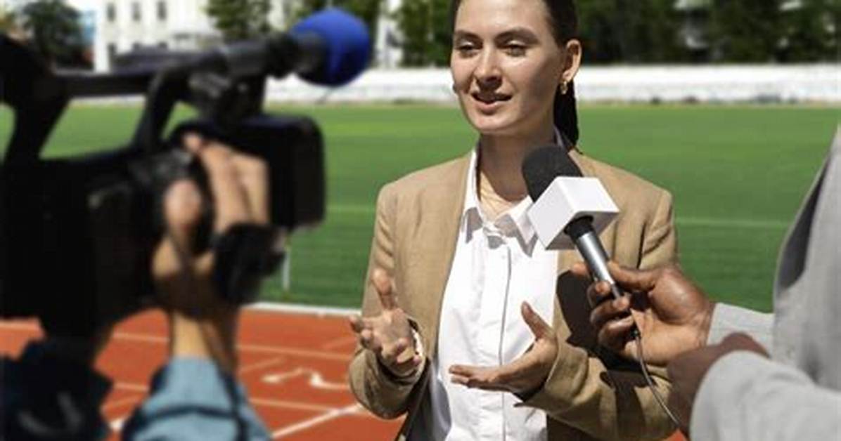 How to Become a Sports Reporter