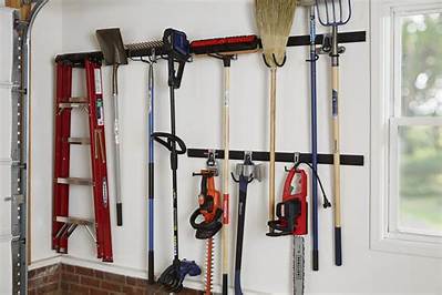 How to Install Rubbermaid Fasttrack