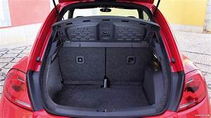 How to Open Trunk of Volkswagen Beetle