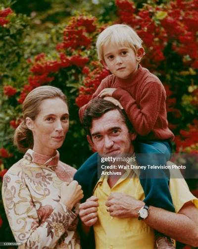 Hugo Eric Louis Van Lawick Family, Wiki, Biography, Age – Jane Goodall