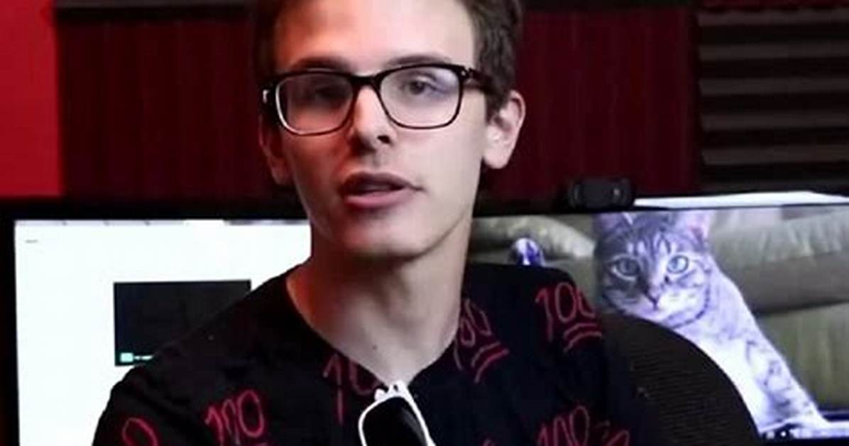 IDubbbz Ian Carter Bio, Age, Real Name, Controversy, Girlfriend, Net Worth, Career