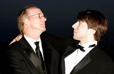 Is Alex Hurt Related to William Hurt? Does William Hurt Have a Son Who Is an Actor?