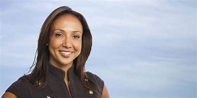 Is D’leanne Lewis Divorced? Who Is Her Husband?