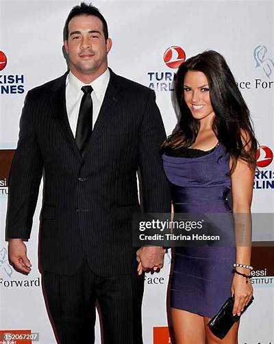 Is David Nino Rodriguez Married to Wife? or Dating a Girlfriend?