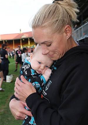 Is Erin Phillips Aboriginal? Know Her Parents and Ethnic Background