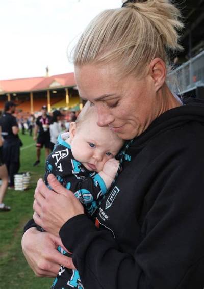 Is Erin Phillips Aboriginal? Know Her Parents and Ethnic Background