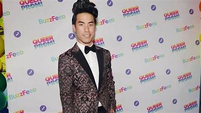 Is Eugene Lee Yang Gay? Wiki: Sexuality, Partner, Leaves Buzzfeed, Bisexual, Net Worth, Girlfriend or Boyfriend