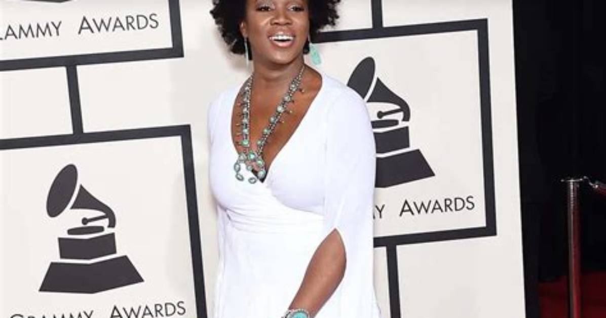 Is India Arie Married? Her Bio, Age, Husband, Father, Family and Net Worth