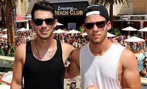 Is Joe Jonas Gay, Bi, or Straight? What’s His Actual Sexuality?