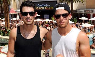 Is Joe Jonas Gay, Bi, or Straight? What’s His Actual Sexuality?
