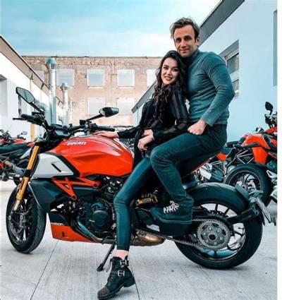 Is Johann Zarco Married to Veronika Thievola? Motogp Racer Girlfriend or Freundin