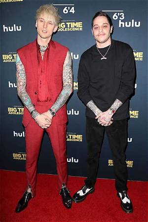Is Machine Gun Kelly Gay? Age, Height, Net Worth