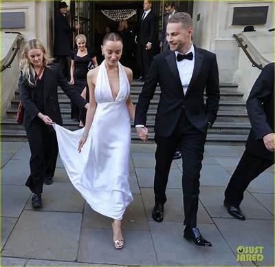 Is Phoebe Dynevor Pregnant? Everything on Boyfriend and Dating Life