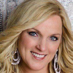Is Rhonda Vincent Married? Her Bio, Age, Husband, Home and Net Worth