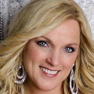 Is Rhonda Vincent Married? Her Bio, Age, Husband, Home and Net Worth