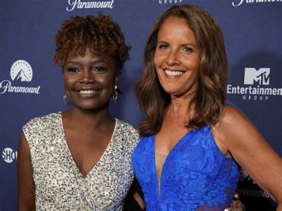 Is Suzanne Malveaux Gay or Lesbian? All About Her Mother & Net Worth