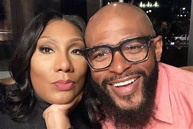 Is Towanda Braxton Married to Sean Hall?