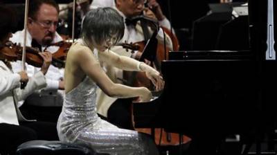 Is Yuja Wang the Best Pianist in the World? How Much Does Yuja Wang Earn?