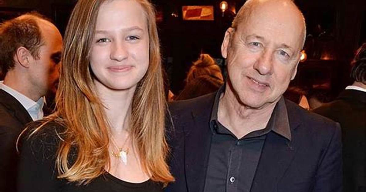 Issy Knopfler Wikipedia Age: Meet the Actress on Instagram