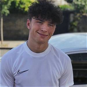 Itsselmo Age, Girlfriend, Height, Tiktok: How Old Is Elmo from Tik Tok?