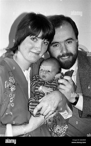 Jack Dromey Children: Meet Harry Patrick D. , Joseph Adam H. , Harry, and Amy Siobhan D. Dromey
