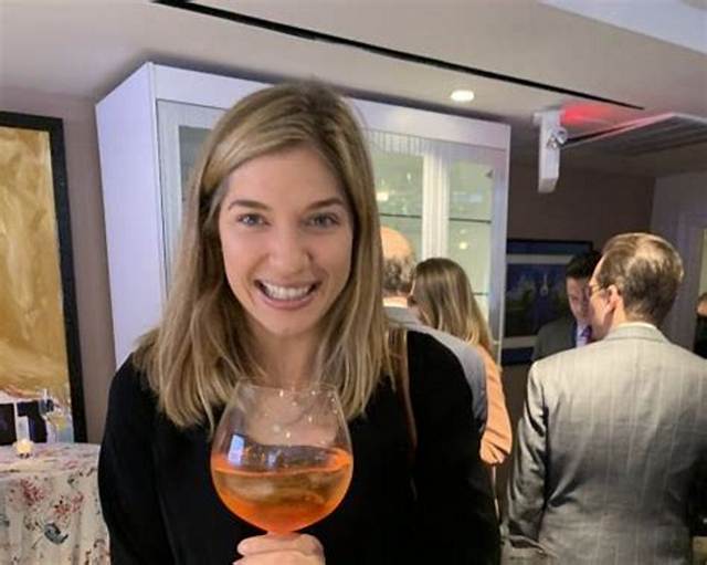 Jacqueline Alemany Husband, Height and Married Life: Details to Know
