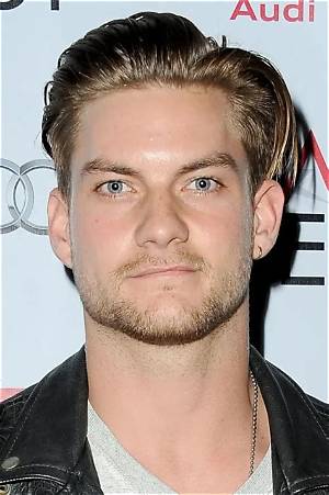 Jake Weary Biography; Net Worth, Height, Interview, Animal Kingdom and Movies