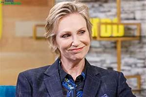 Jane Lynch’s Net Worth, Biography, Fact, Career, Awards and Life Story
