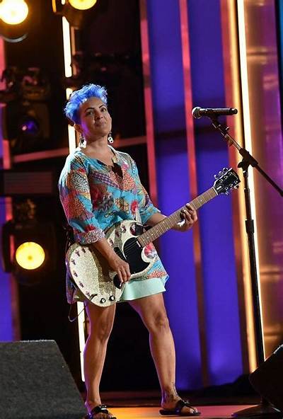 Jane Wiedlin Net Worth, Income, Salary, Earnings, Biography