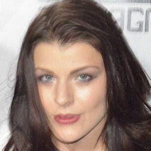 Janelle Ginestra Bio, Wiki, Age, Height, Will Adams, Divorce, Net Worth
