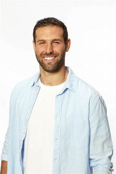 Jason Foster Bachelorette: Age, Wiki, Bio, Height, Job, Nationality, Instagram
