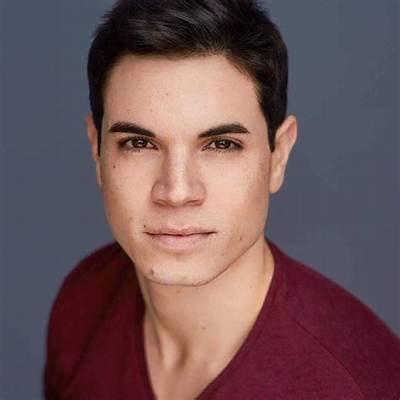 Jason Gotay Bio/Wiki, Age, Gossip Girl, Parents, Girlfriend, Net Worth, Movies and Broadway Shows