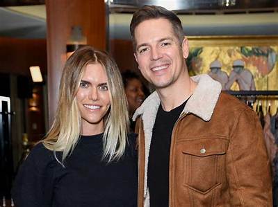 Jason Kennedy Bio, Wiki, Age, Height, Family, Wife, E! News, Salary, and Net Worth.