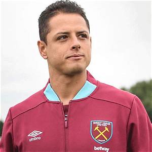 Javier Hernandez’s Net Worth, Biography, Career, Awards, Fact and Life Story