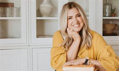 Jenna Kutcher Biography, Net Worth, Husband Age, Instagram, Wikipedia