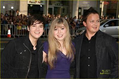Jennette Mccurdy Siblings: Her 3 Brothers Dustin Mccurdy, Marcus Mccurdy and Scott Mccurdy