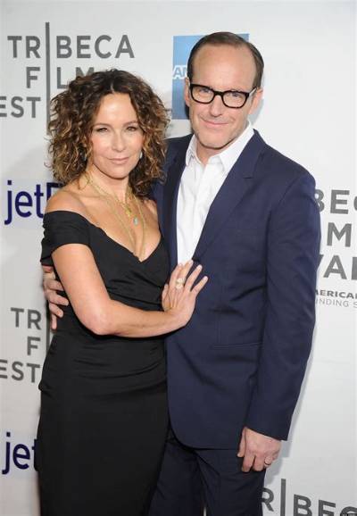 Jennifer Grey: Husband, Net Worth, Tattoos, Smoking & Body Measurements