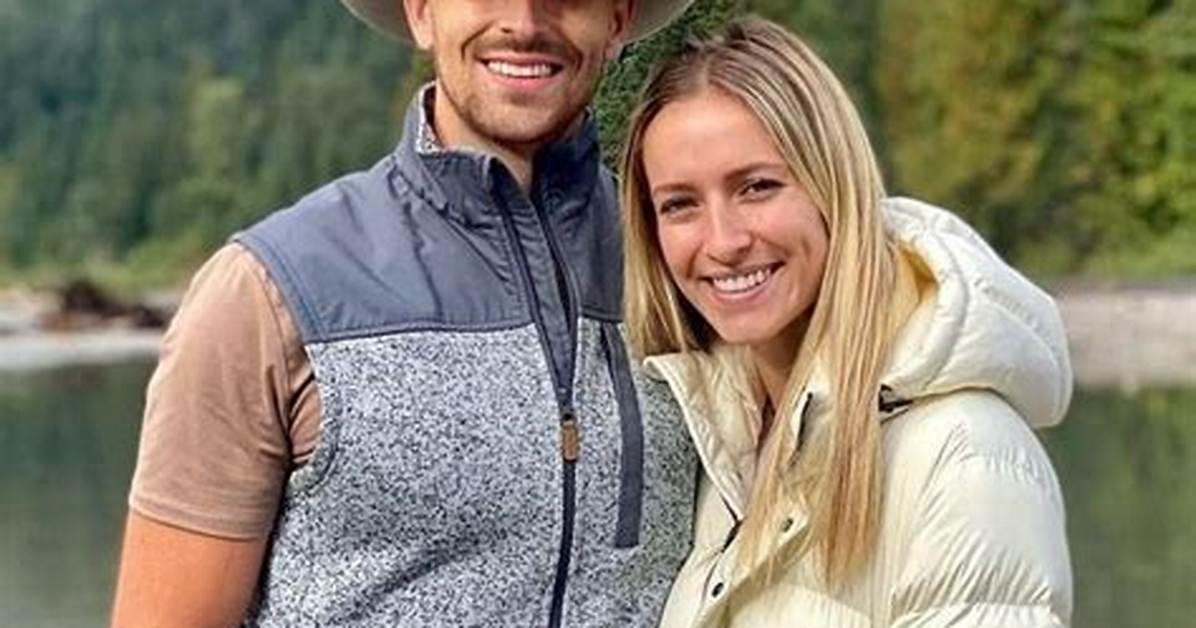 Jesse Callahan Age (Sarati Tiktok Boyfriend) Height, Net Worth, Job, Bio
