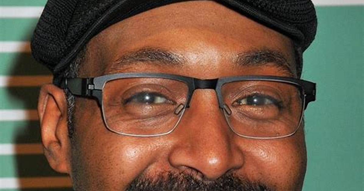 Jesse L Martin Bio, Wiki, Age, Height, Wife, Gay, Family, Rent, Flash, Law and Order and Net Worth