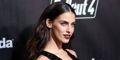 Jessica Lowndes Pregnant, Husband, Measurements, Net Worth, Height, Age Facts